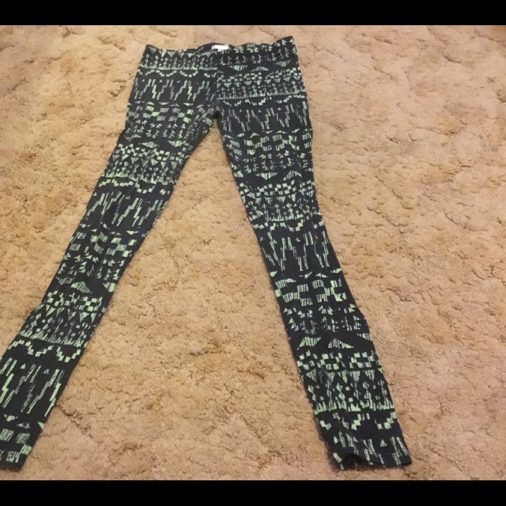 Bozzolo Black and Green Patterned Leggings